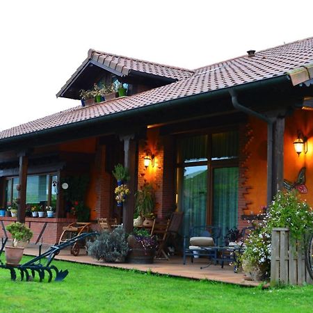 Alojamiento Bernabales Pamanes Exterior photo